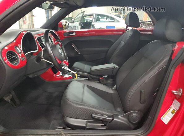 3VW5DAATXJM516614 2018 VOLKSWAGEN BEETLE Red 