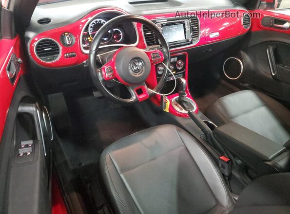 3VW5DAATXJM516614 2018 VOLKSWAGEN BEETLE Red 