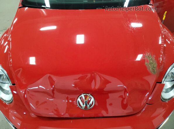 3VW5DAATXJM516614 2018 VOLKSWAGEN BEETLE Red 