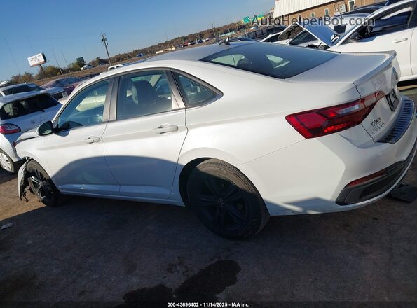 3VW7M7BU0RM046446 2024 VOLKSWAGEN JETTA White Widok wnętrza 360 stopni