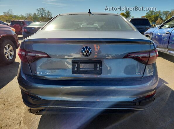 3VW7M7BU0RM069256 2024 VOLKSWAGEN JETTA Silver Widok z tyłu