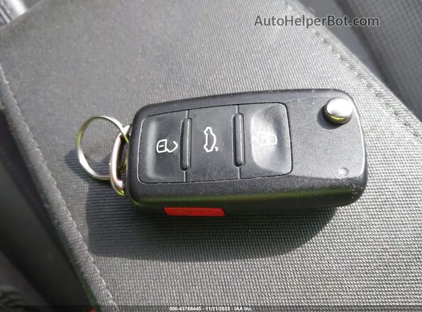 3VWF17ATXHM626508 2017 VOLKSWAGEN BEETLE Gray 