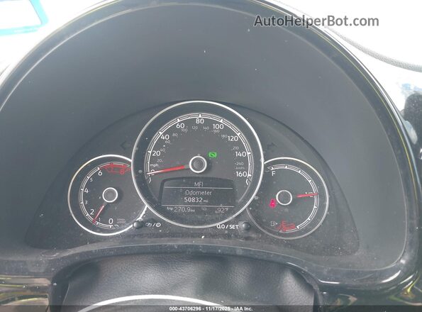 3VWFD7AT3JM709064 2018 VOLKSWAGEN BEETLE Gray Rear seats view