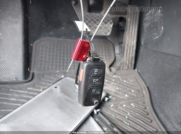 3VWFD7AT3JM709064 2018 VOLKSWAGEN BEETLE Gray Dashboard view