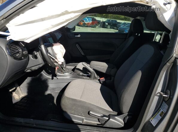 3VWFD7AT3KM716680 2019 VOLKSWAGEN BEETLE Gray 