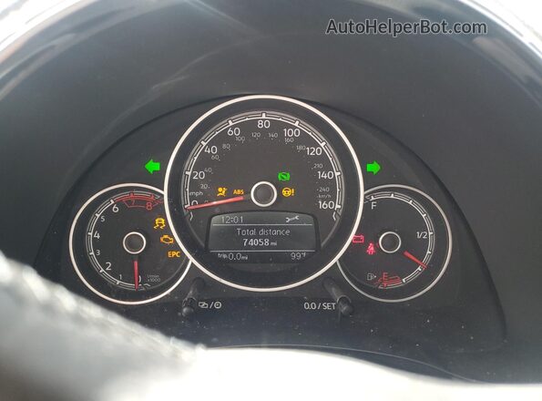3VWFD7AT8JM714020 2018 VOLKSWAGEN BEETLE Black Widok zestawu wskaźników
