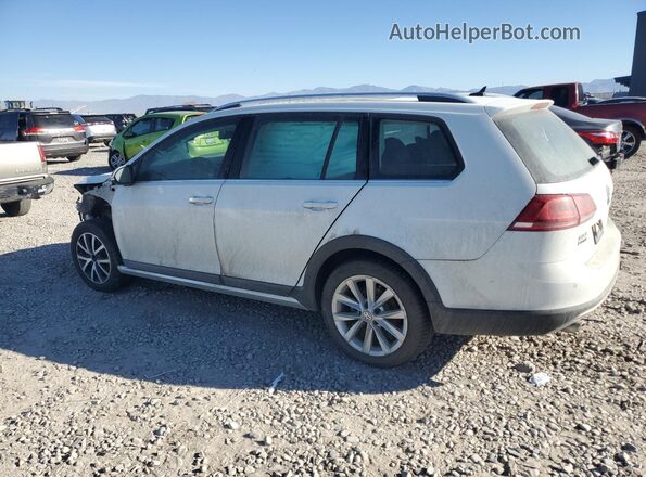 3VWH17AU9HM507138 2017 VOLKSWAGEN GOLF White Trasero izquierdo