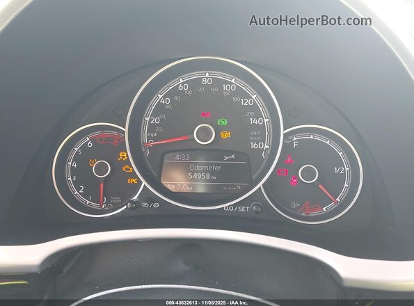 3VWJD7AT6JM711594 2018 VOLKSWAGEN BEETLE Black Вид задніх сидінь