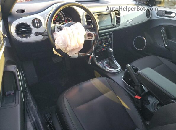 3VWJD7AT6KM706378 2019 VOLKSWAGEN BEETLE White Առջևի վահանակի տեսք