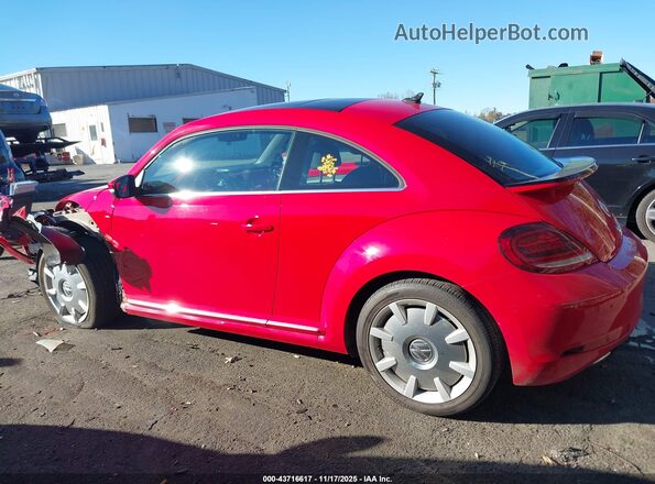 3VWJD7AT8KM714000 2019 VOLKSWAGEN BEETLE Red 