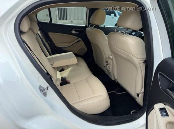 WDCTG4EB3KJ551881 2019 MERCEDES-BENZ GLA-CLASS White 