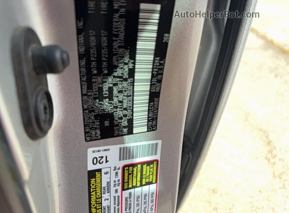 5TDYZ3DC0LS030115 2020 TOYOTA LE Silver უკანა სალონის ხედი