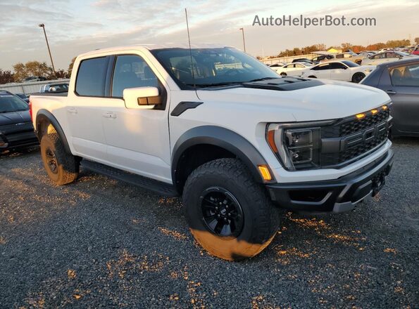 1FTFW1RG9NFC42286 2022 FORD F150 White Widok z przodu