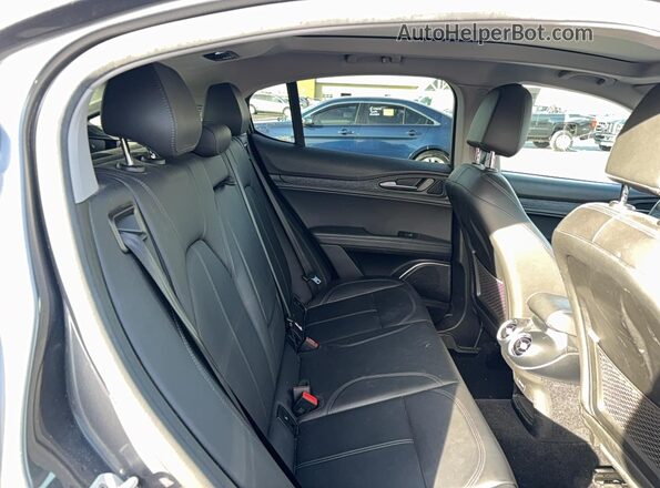 ZASPAKAN5K7C65788 2019 ALFA ROMEO STELVIO Gray წინა სალონის ხედი