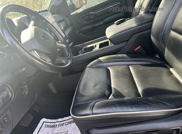 1C6SRFHT1PN541840 2023 RAM 1500 Black Vista interior de 360 grados
