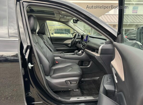 5TDAAAB5XRS002431 2024 TOYOTA LE Black 