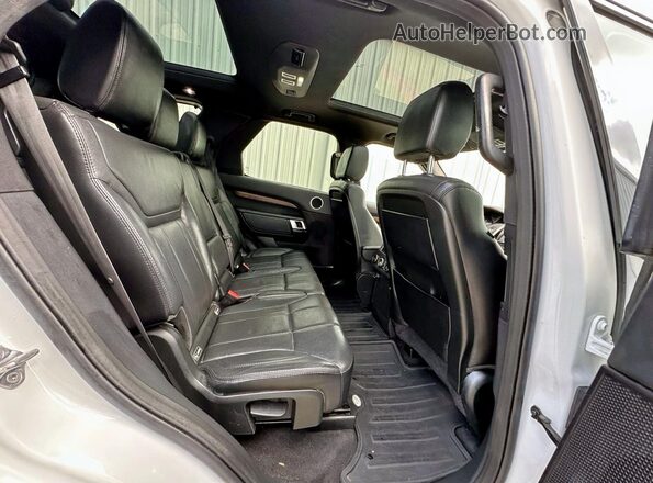 SALRR2RV7JA060207 2018 LAND ROVER DISCOVERY Белый 