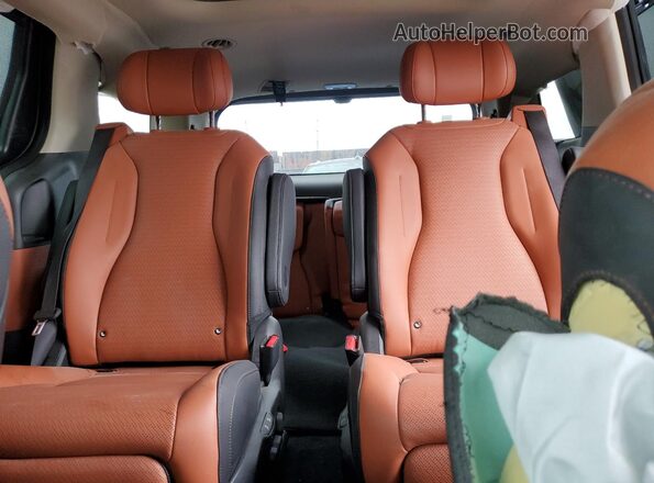 KNDNE5KA7S6055099 2025 KIA CARNIVAL S Black Rear interior view