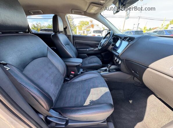 JA4ARUAU0NU007155 2022 MITSUBISHI OUTLANDER Серый 