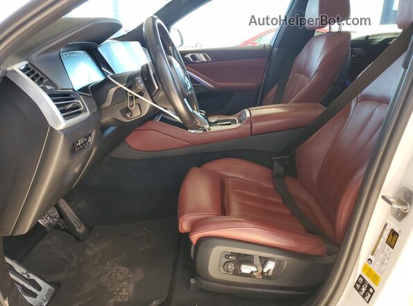5UXCY8C0XN9J38713 2022 BMW X6 White Widok deski rozdzielczej