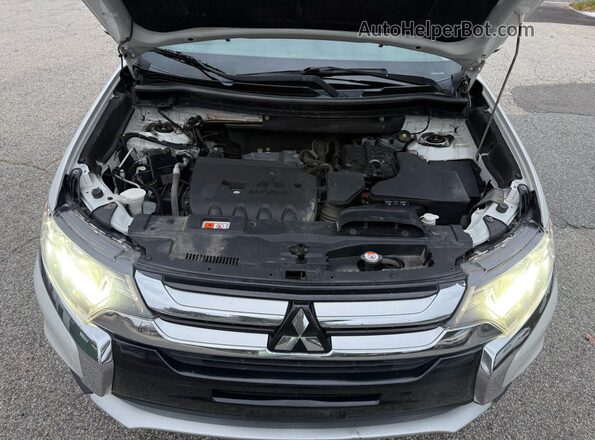 JA4AZ3A37JZ033119 2018 MITSUBISHI OUTLANDER White 