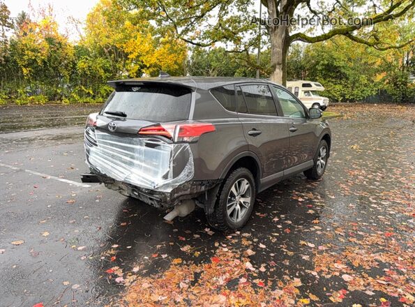 2T3RFREV8JW784679 2018 TOYOTA RAV4 Charcoal 