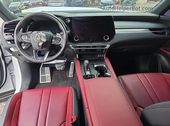 2T2BCMEA9RC016091 2024 LEXUS RX White Rear seats view