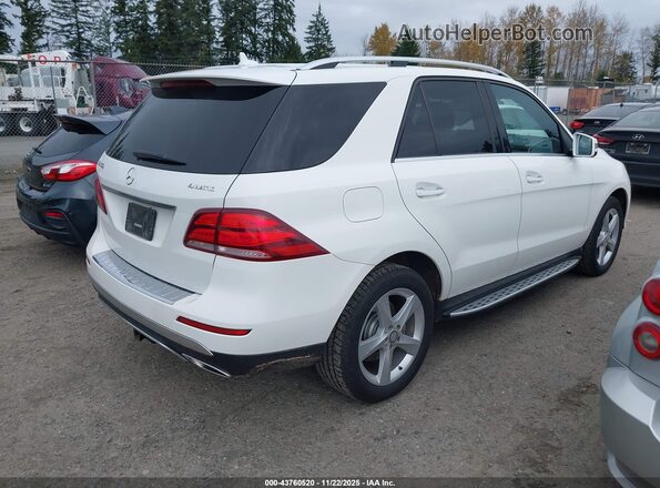 4JGDA5HB4GA808045 2016 MERCEDES-BENZ GLA-CLASS White Tył prawy