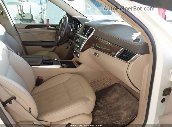 4JGDF6EE4GA626934 2016 MERCEDES-BENZ GL 450 Cream Front interior view
