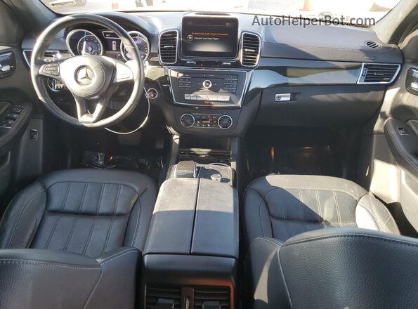 4JGDF6EE9HA882889 2017 MERCEDES-BENZ GLS Белый Вид панели приборов