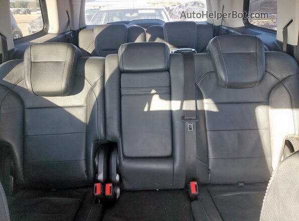4JGDF7DE1JB084281 2018 MERCEDES-BENZ GLS White Rear seats view