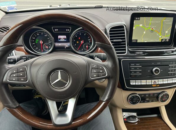 4JGDF7DE7JB046604 2018 MERCEDES-BENZ GLS Белый Вид салона спереди
