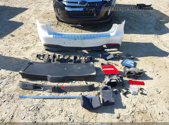 4JGDF7FE4JB115861 2018 MERCEDES-BENZ AMG GLS 63 White Instrument cluster view