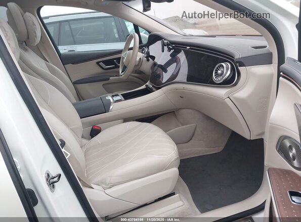 4JGDM4EB8PA008449 2023 MERCEDES-BENZ EQS 580 SUV White Սալոնի դիմացի տեսք