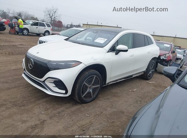 4JGDM4EB8PA008449 2023 MERCEDES-BENZ EQS 580 SUV White Առջևի ձախ երեք քառորդ տեսարան