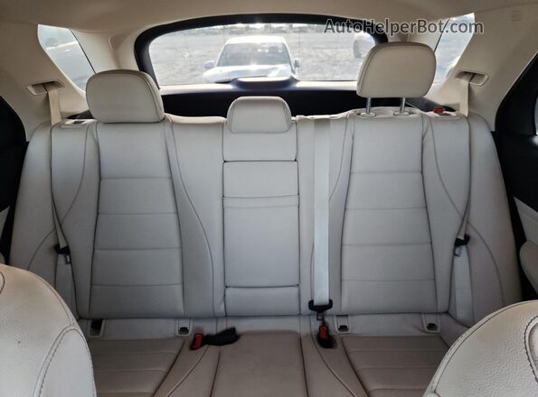 4JGFB4JB4MA401087 2021 MERCEDES-BENZ GLE White Rear seats view