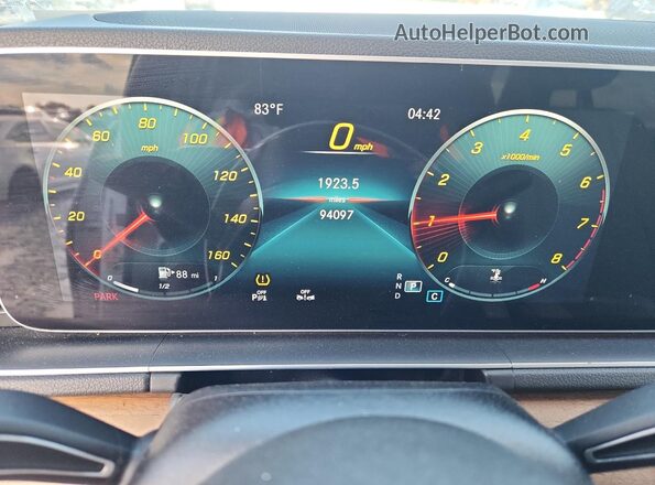 4JGFB4JB4MA401087 2021 MERCEDES-BENZ GLE White Instrument cluster view