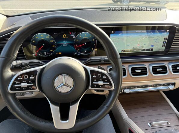 4JGFB4JBXNA601781 2022 MERCEDES-BENZ GLE White Widok wnętrza z przodu