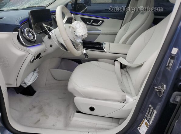 4JGGM2BB7SA060136 2025 MERCEDES-BENZ EQE Blue Вид салону спереду