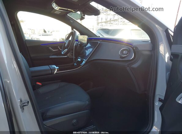 4JGGM2BB8RA045929 2024 MERCEDES-BENZ EQE 350+ SUV Gray Widok wnętrza z przodu