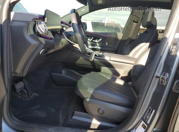4JGGM2CB6PA017560 2023 MERCEDES-BENZ EQE Gray Widok wnętrza z przodu