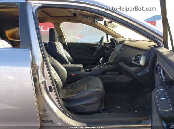 4S3BWAN64L3028641 2020 SUBARU LEGACY Gold Вид салону спереду