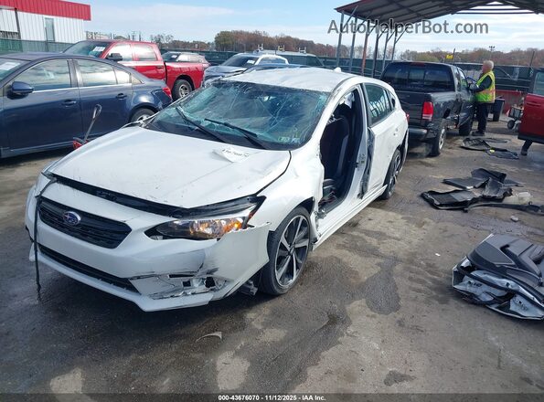4S3GTAL64N3712366 2022 SUBARU IMPREZA Белый Передняя левая четверть