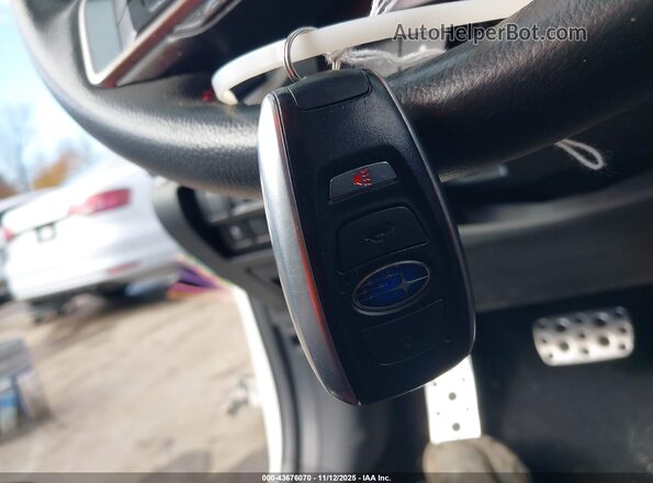 4S3GTAL64N3712366 2022 SUBARU IMPREZA Белый Вид панели приборов