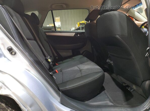 4S4BSAFC6K3351647 2019 SUBARU OUTBACK Silver Widok wnętrza z tyłu