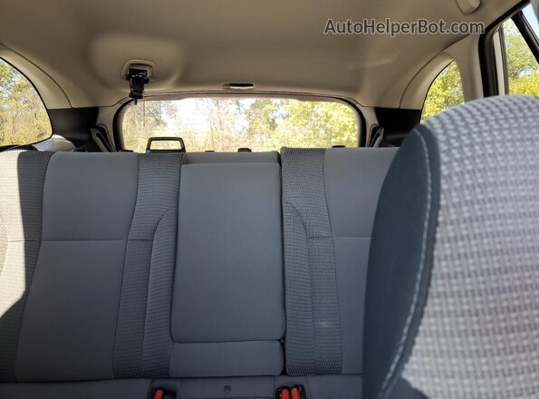 4S4BTAEC8L3138523 2020 SUBARU OUTBACK Silver Rear seats view