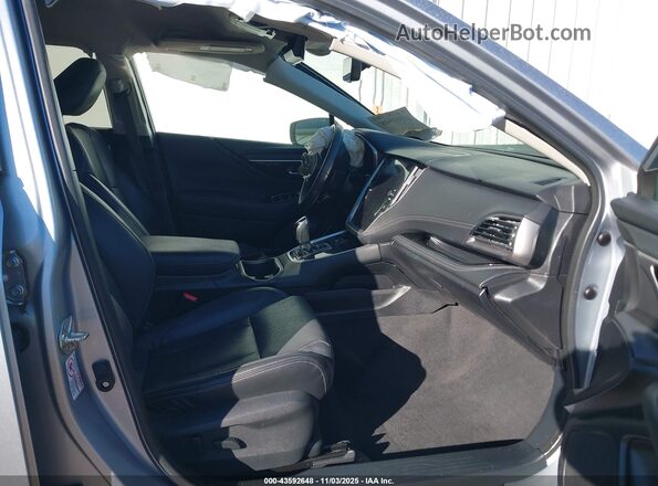 4S4BTALC2L3151402 2020 SUBARU OUTBACK Серебряный Вид салона спереди