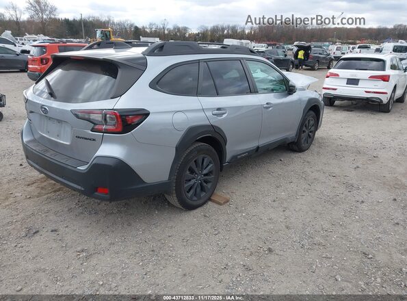 4S4BTALC7R3133549 2024 SUBARU OUTBACK Серебряный Задняя правая четверть
