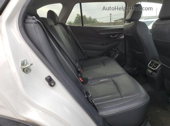 4S4BTANC0L3189174 2020 SUBARU OUTBACK White Widok tylnych siedzeń