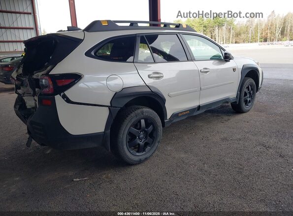 4S4BTGUD0R3135010 2024 SUBARU OUTBACK White Tył prawy